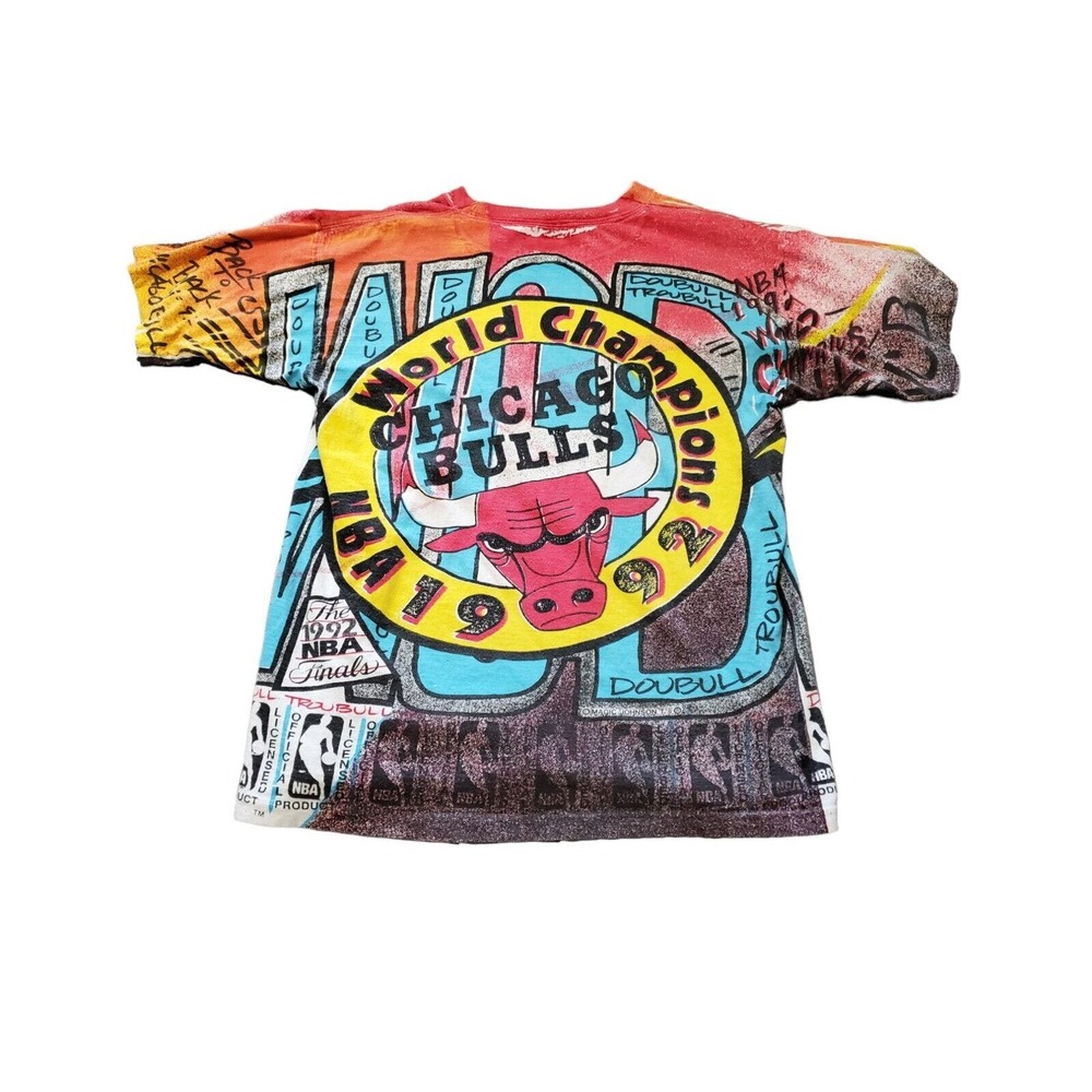Chicago Bulls NBA World Champions 90's Mens Size M Short Sleeve All Over Print
